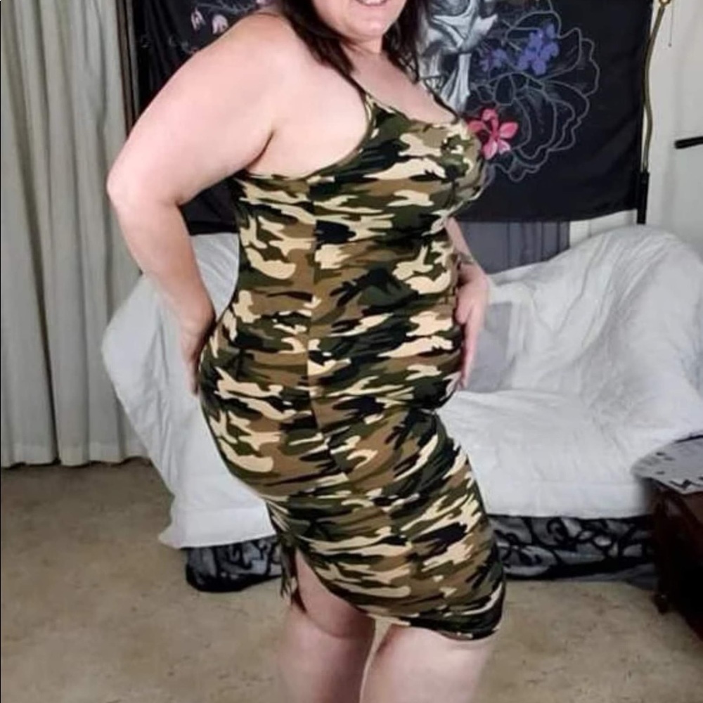 Plus size Camo print bodycon dress 3xl - Picture 2 of 2